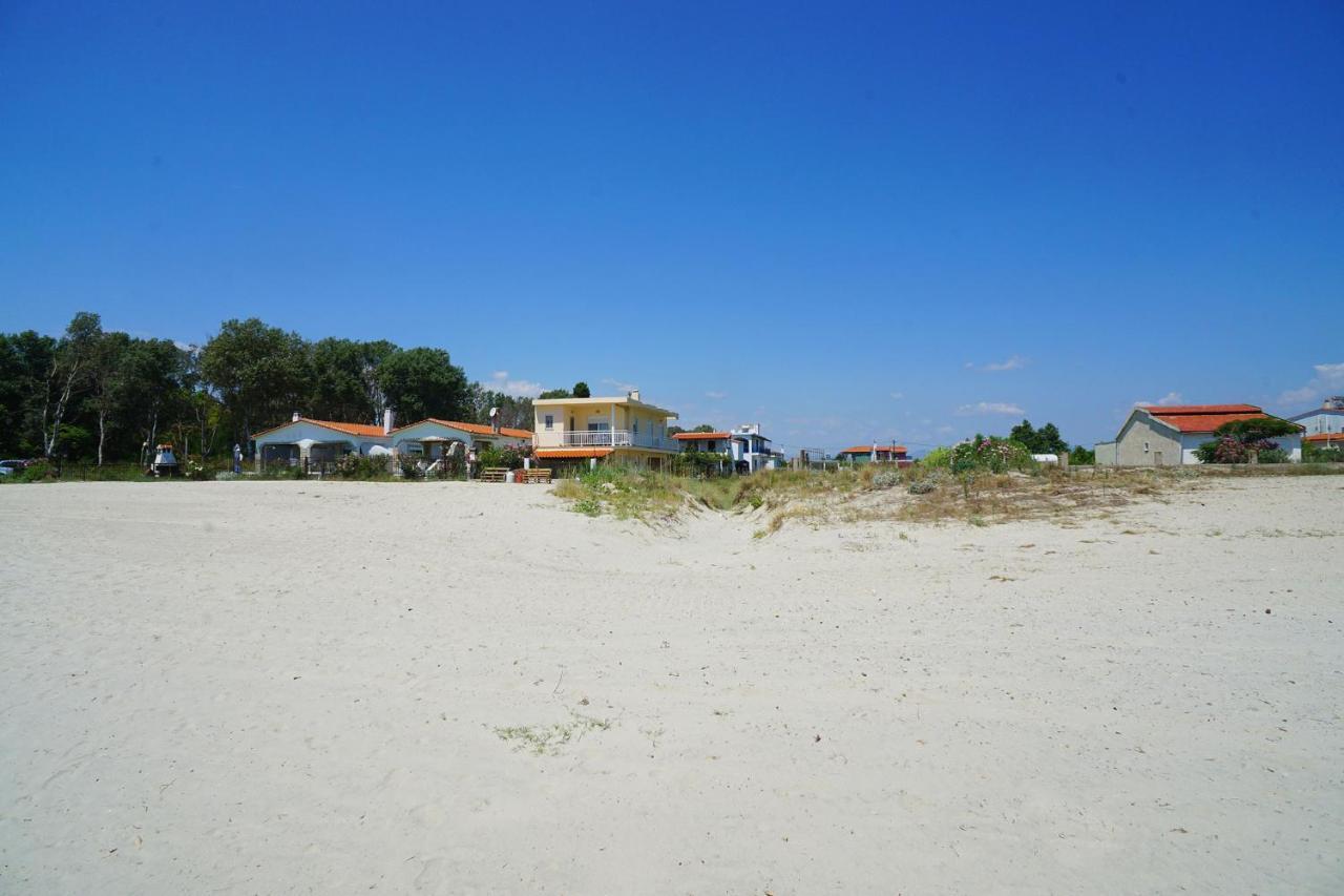 Вилла Dolphins House Paralia Avdhiron Экстерьер фото