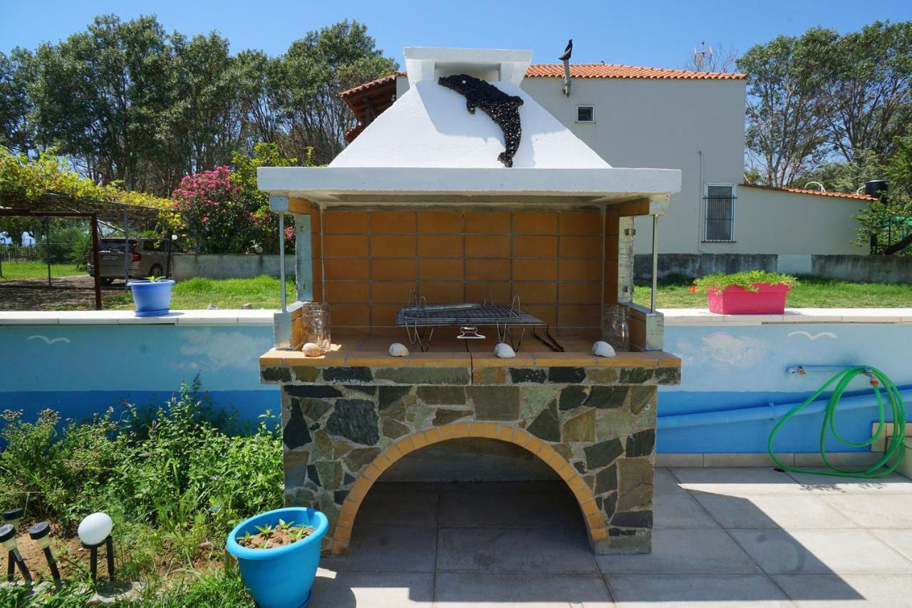 Вилла Dolphins House Paralia Avdhiron Экстерьер фото