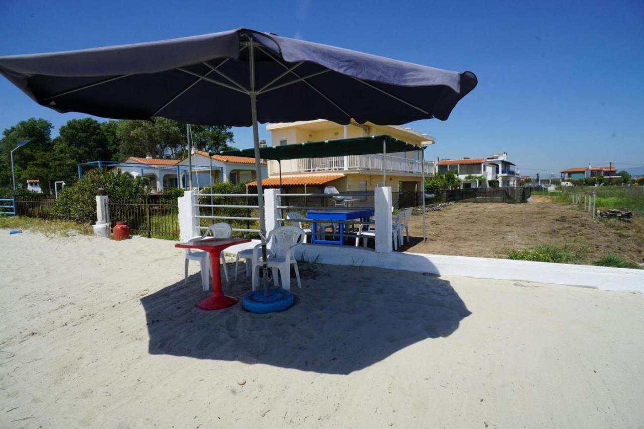 Вилла Dolphins House Paralia Avdhiron Экстерьер фото
